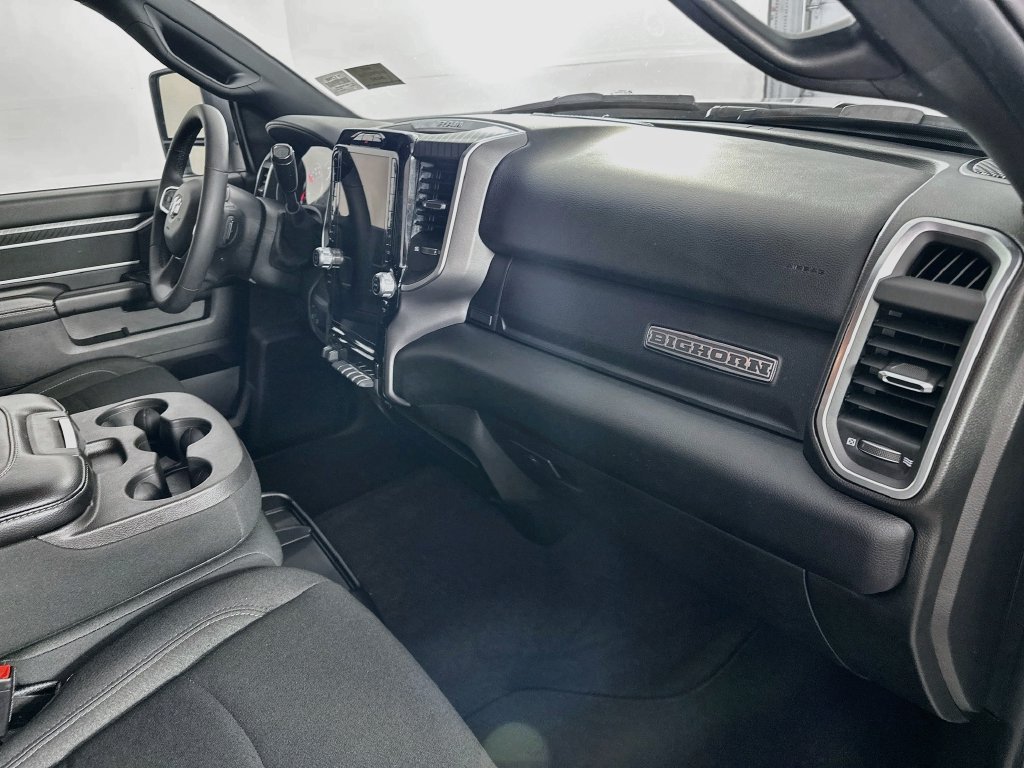 Used 2025 RAM 2500 Big Horn AWD/4WD image 30