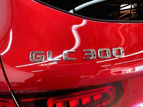 Used 2022 Mercedes-Benz GLC 300 4MATIC image 11