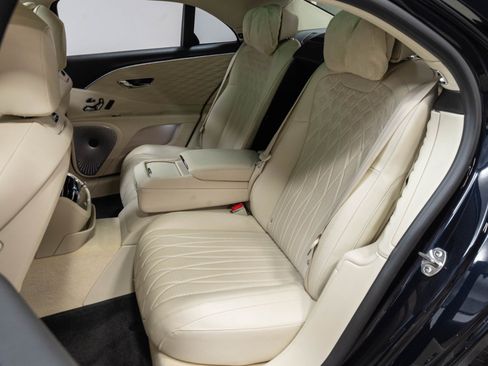 Used 2021 Bentley Flying Spur W12 AWD/4WD image 23