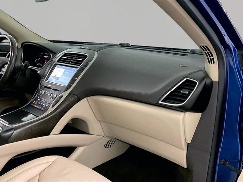 Used 2020 Lincoln Nautilus Reserve image 22