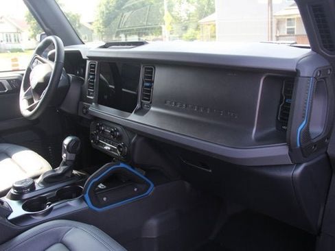 Used 2024 Ford Bronco Black Diamond image 18