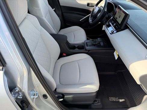 New 2026 Toyota Corolla Cross L image 39