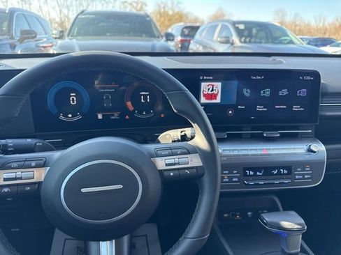 Used 2024 Hyundai Kona SEL image 14