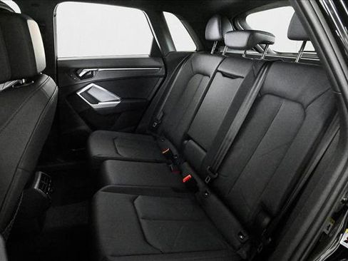 New 2025 Audi Q3 2.0T Premium image 12