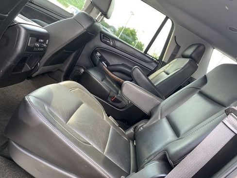 Used 2018 Chevrolet Tahoe Premier AWD/4WD image 10