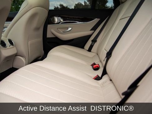 Used 2023 Mercedes-Benz E 350 Sedan image 16