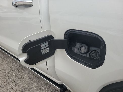 Used 2024 GMC Sierra 1500 Denali image 15