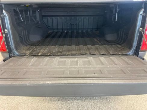 Used 2017 Chevrolet Colorado Z71 AWD/4WD image 7
