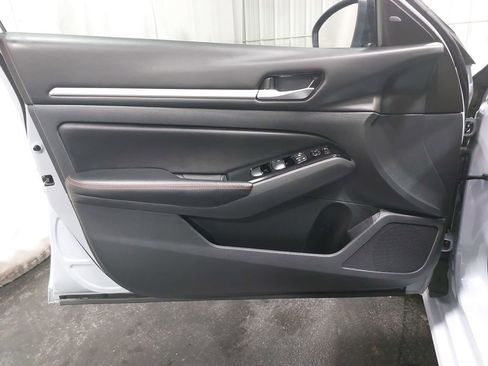 Used 2025 Nissan Altima 2.5 SR image 26