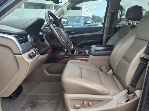 Used 2020 Chevrolet Suburban Premier w/ Max Trailering Package AWD/4WD image 12