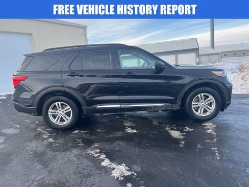 Used 2023 Ford Explorer XLT w/ Equipment Group 202A image 3