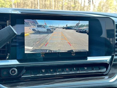 Used 2025 Chevrolet Silverado 2500 LT w/ Convenience Package image 23