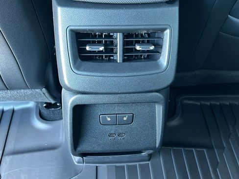 New 2026 Chevrolet Equinox EV LT image 14