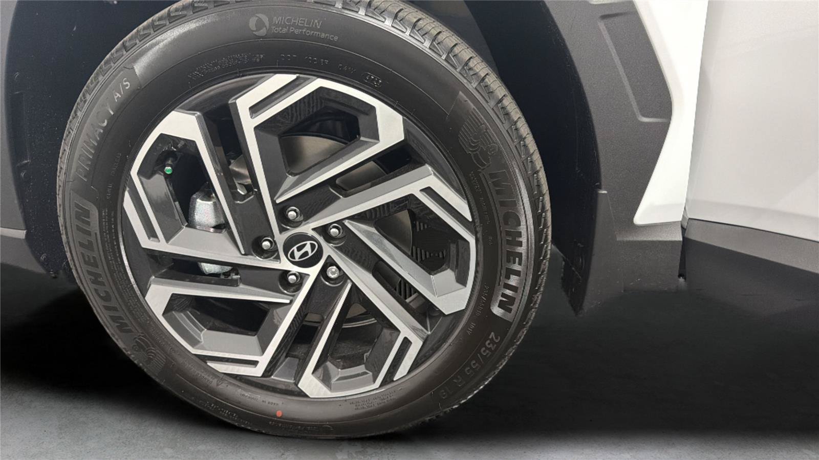 New 2026 Hyundai Tucson Limited AWD/4WD image 24
