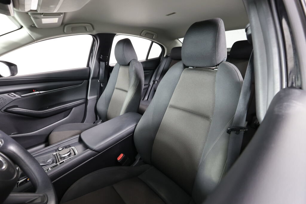 Used 2022 MAZDA MAZDA3 s FWD image 11
