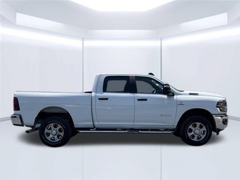 Used 2026 RAM 2500 Big Horn AWD/4WD image 9