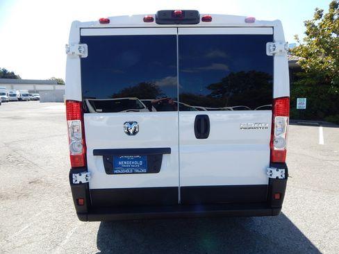Used 2025 RAM ProMaster 2500 w/ U-Haul Equipment Group FWD image 7