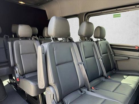 Used 2023 Mercedes-Benz Sprinter 2500 image 20