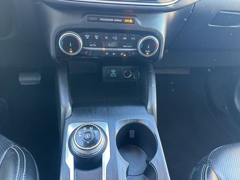 Used 2022 Ford Escape SEL image 18