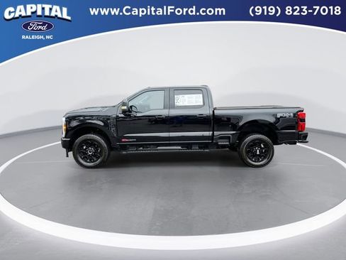 Used 2025 Ford F350 Lariat w/ Black Appearance Package image 5