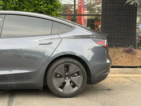 Used 2021 Tesla Model 3 Standard Range Plus RWD image 11