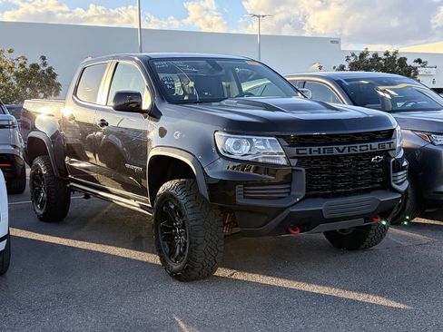 Used 2022 Chevrolet Colorado ZR2 w/ ZR2 Midnight Special Edition image 4