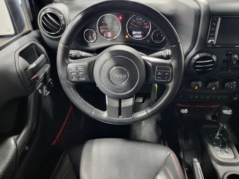 Used 2017 Jeep Wrangler Unlimited Rubicon AWD/4WD image 24