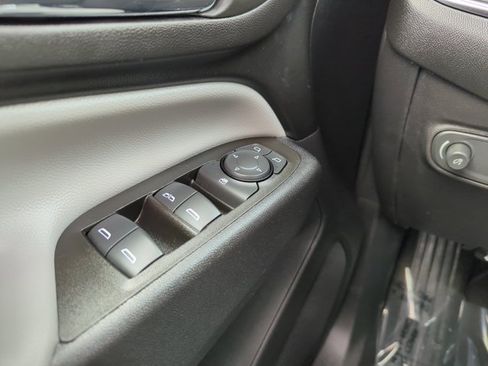 Used 2024 Chevrolet Equinox LS image 26