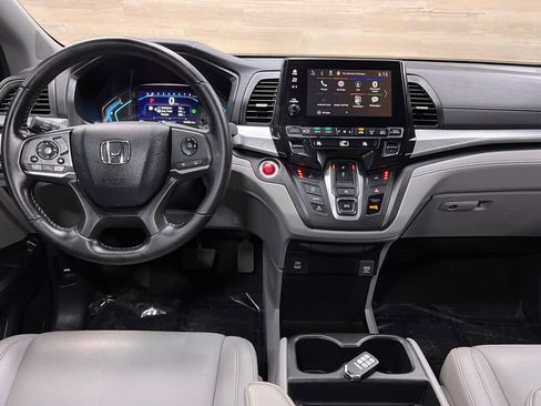 Used 2024 Honda Odyssey EX-L image 2