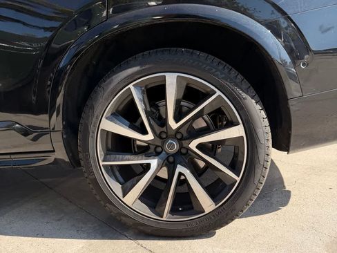 Used 2018 Volvo XC90 T6 Momentum w/ Convenience Package AWD/4WD image 21