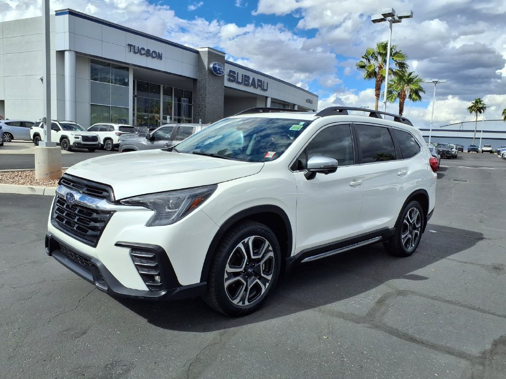 Used 2023 Subaru Ascent Limited w/ Technology Package AWD/4WD image 8
