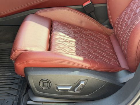 Used 2022 Audi S6 Premium Plus image 28