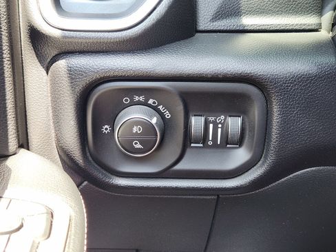 Used 2026 RAM 2500 Laramie w/ Night Edition AWD/4WD image 32