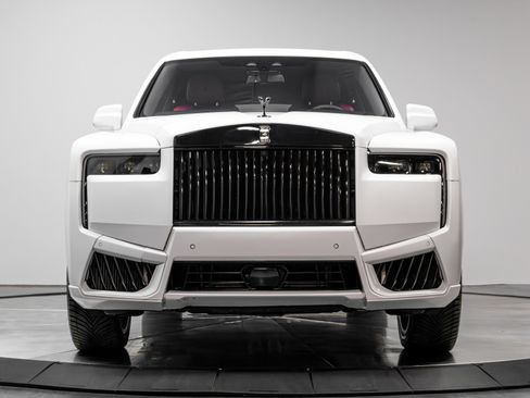 Used 2021 Rolls-Royce Cullinan Black Badge image 50