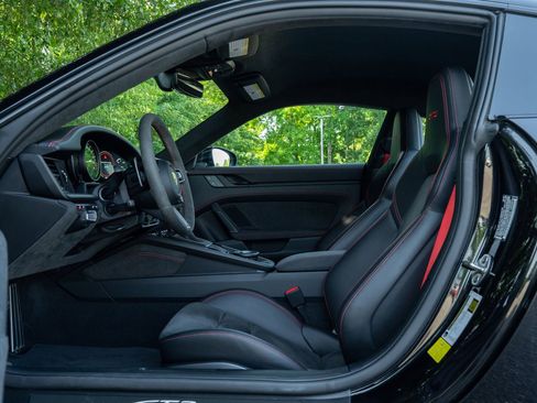 Certified 2023 Porsche 911 GT3 image 23