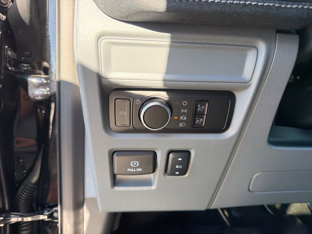 Used 2025 Ford F150 Lightning Flash AWD/4WD image 29
