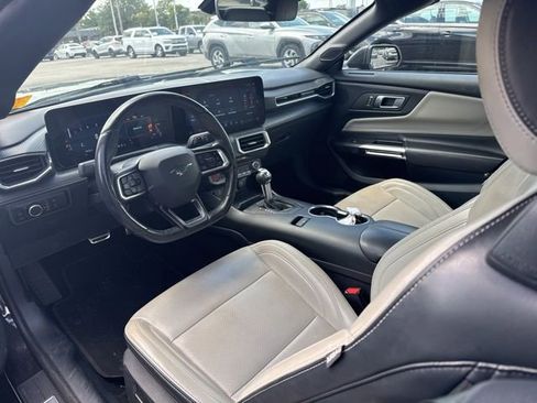 Used 2024 Ford Mustang Premium image 7