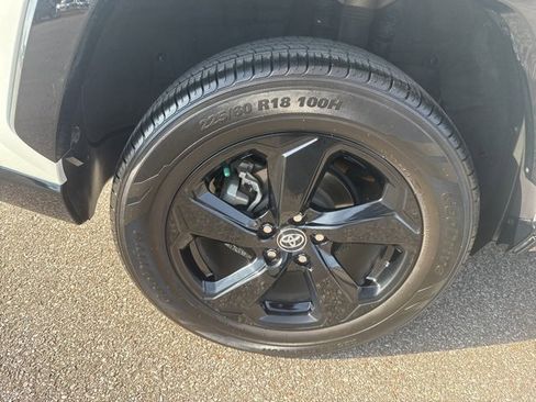 Used 2020 Toyota RAV4 XSE image 34