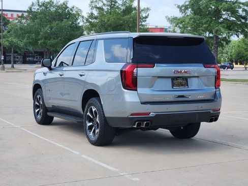 Used 2025 GMC Yukon AT4 AWD/4WD image 7