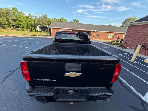 Used 2019 Chevrolet Colorado W/T w/ WT Convenience Package RWD image 8