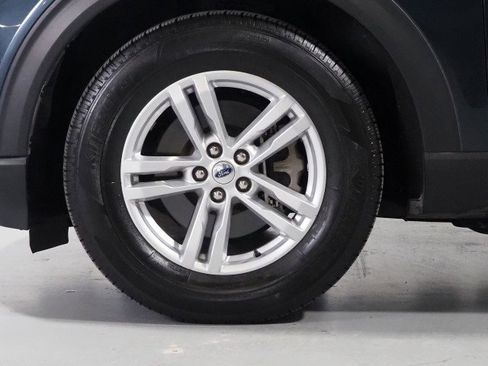 Used 2022 Ford Explorer XLT image 44