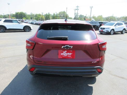 Certified 2024 Chevrolet Trax RS FWD image 7