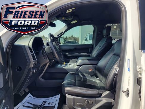 Used 2020 Ford Expedition Max XLT w/ Equipment Group 202A AWD/4WD image 12