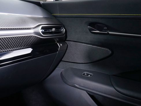 New 2026 Aston Martin V8 Vantage Coupe RWD image 26
