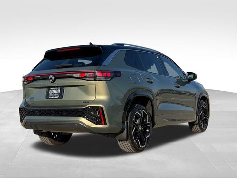 Used 2026 Volkswagen Tiguan SEL R-Line image 3