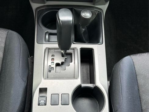 Used 2012 Toyota 4Runner Trail AWD/4WD image 22