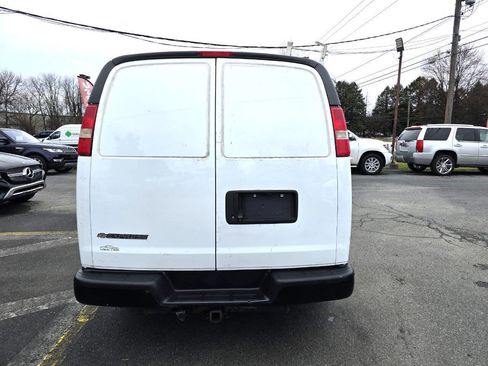 Used 2015 Chevrolet Express 2500 RWD image 4