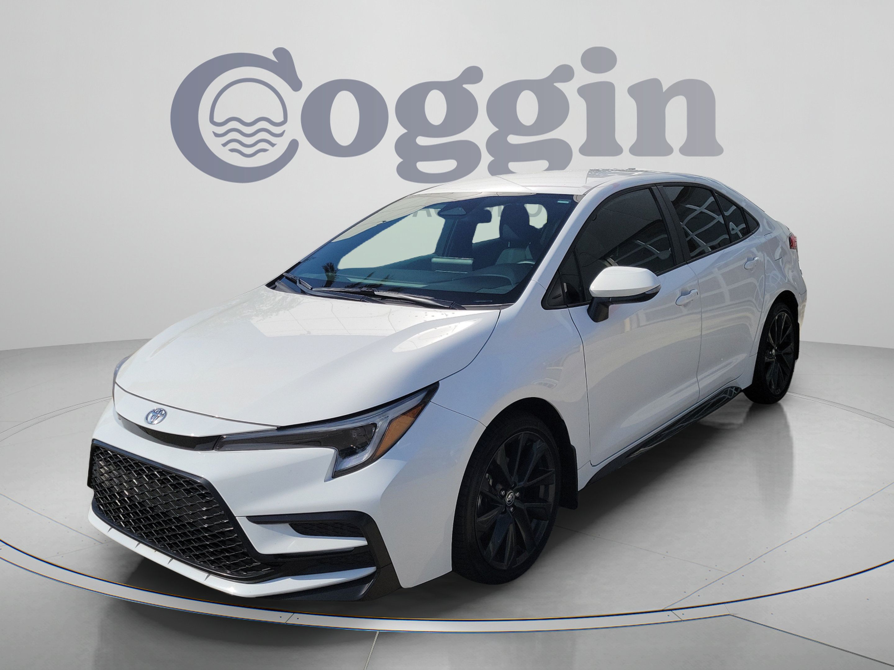 Certified 2025 Toyota Corolla SE FWD image 1