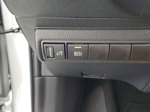 Used 2023 Toyota Corolla SE image 32