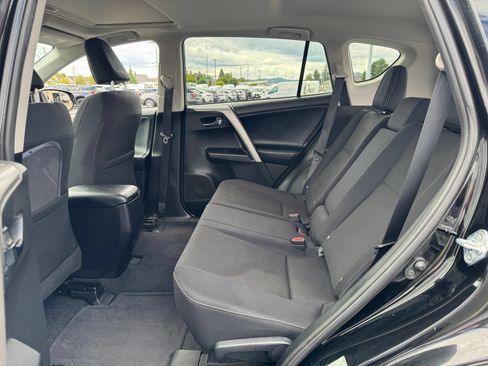 Used 2016 Toyota RAV4 XLE FWD image 24